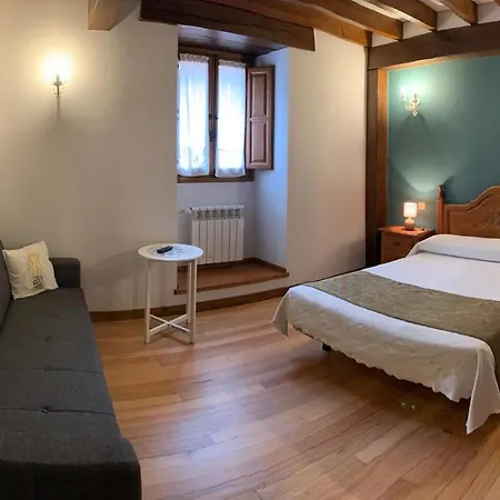 Hotel La De 2*