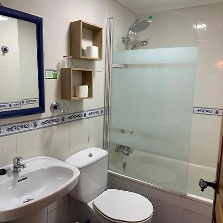 Hotel La De 2*